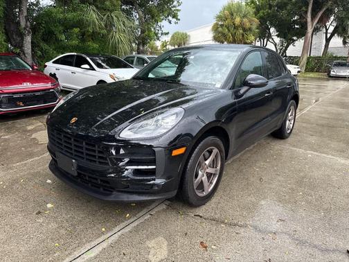 2021 Porsche Macan SUV