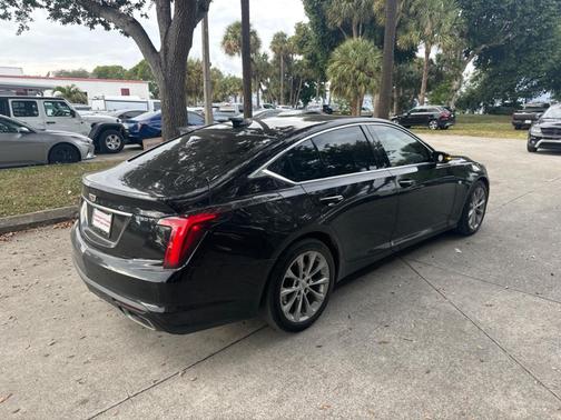 2022 Cadillac CT5 Premium Luxury