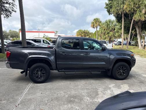 2022 Toyota Tacoma SR5