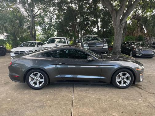 2020 Ford Mustang EcoBoost