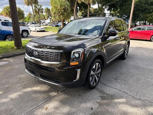 2020 Kia Telluride S