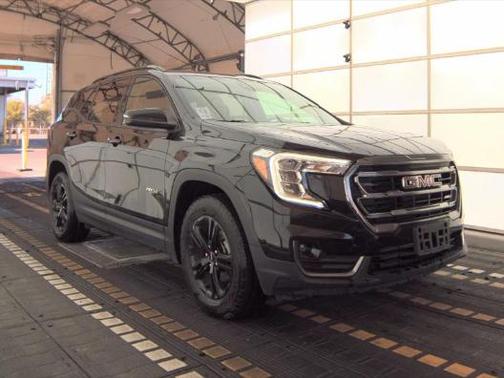 2023 GMC Terrain AT4