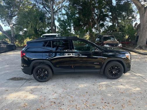 2023 GMC Terrain AT4
