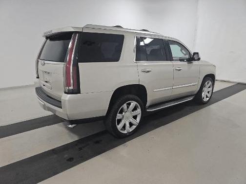 2016 Cadillac Escalade Luxury