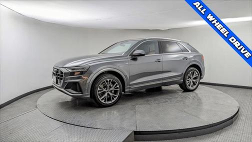 2022 Audi Q8 55 Premium Plus