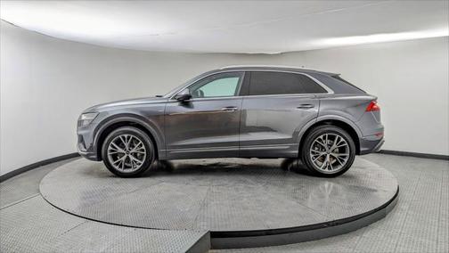 2022 Audi Q8 55 Premium Plus