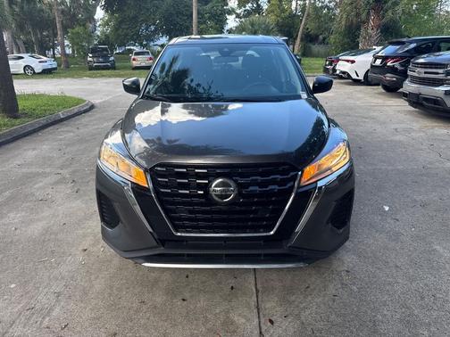 2021 Nissan Kicks S