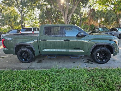 2022 Toyota Tundra SR5