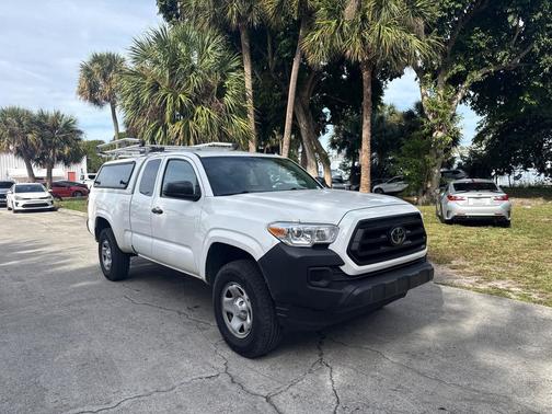 2022 Toyota Tacoma SR