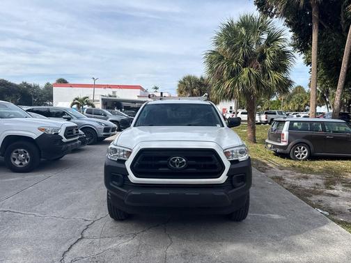 2022 Toyota Tacoma SR