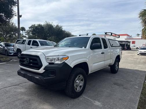 2022 Toyota Tacoma SR
