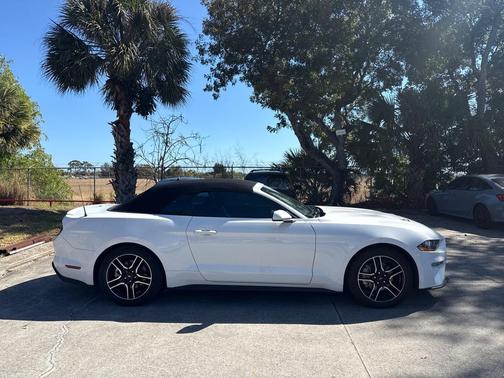 2023 Ford Mustang EcoBoost Premium