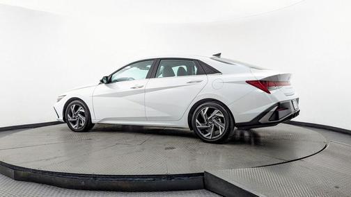 2025 Hyundai ELANTRA HEV Limited