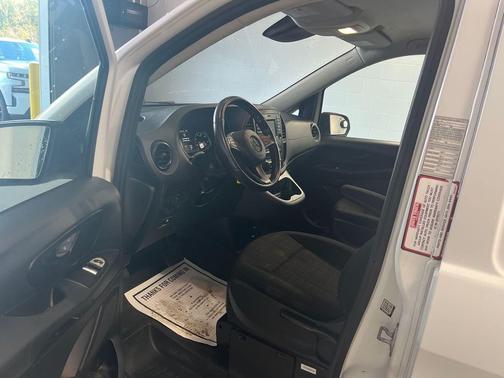2020 Mercedes-Benz Metris Base
