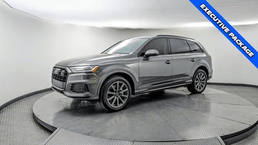 2023 Audi Q7 45 Premium Plus