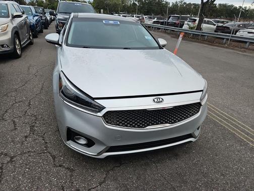2017 Kia Cadenza Premium