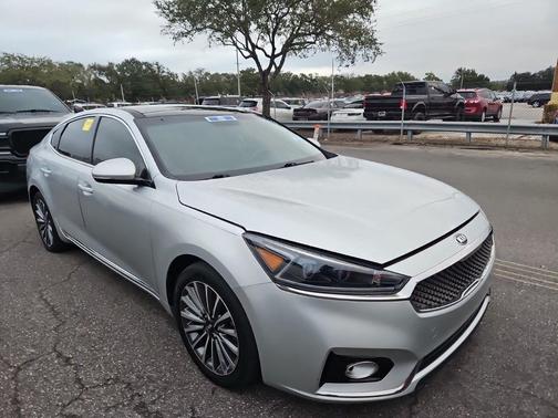 2017 Kia Cadenza Premium
