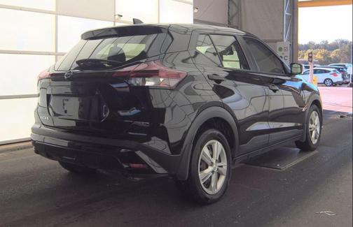 2023 Nissan Kicks S