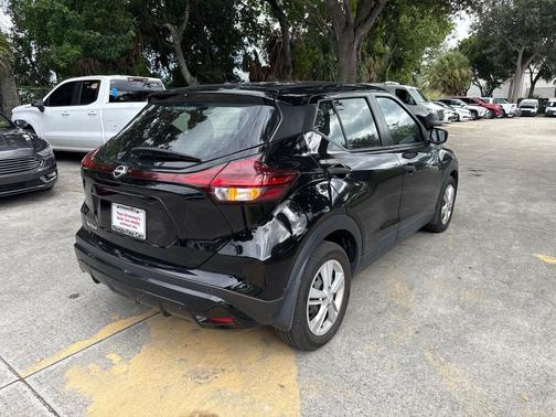 2023 Nissan Kicks S