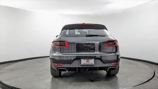2018 Porsche Macan Base