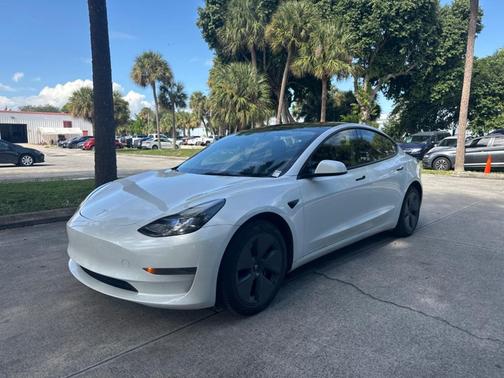 2023 Tesla Model 3 Standard Range