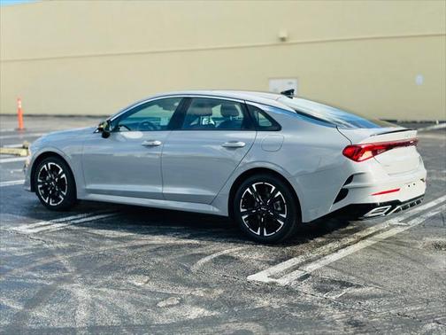 2022 Kia K5 GT-Line