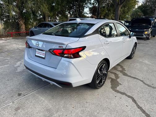 2024 Nissan Versa 1.6 S