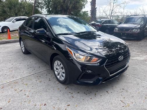 2022 Hyundai Accent SE