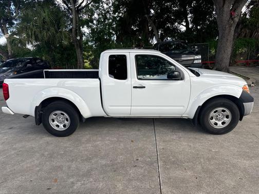 2021 Nissan Frontier S