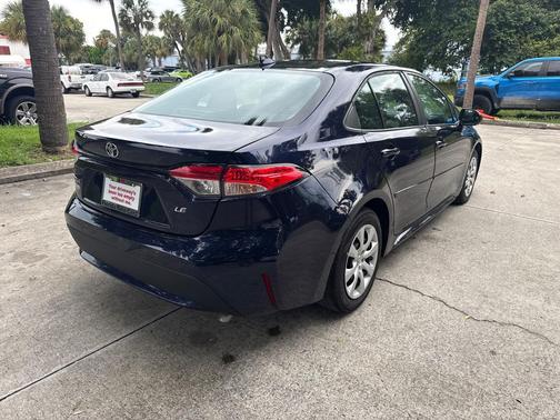 2022 Toyota Corolla LE