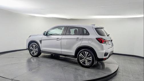 2024 Mitsubishi Outlander Sport SE