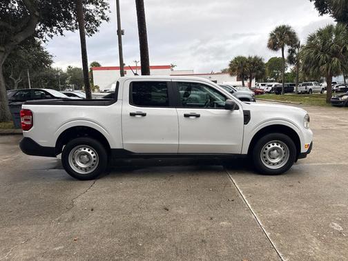 2022 Ford Maverick XL