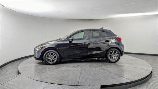 2020 Toyota Yaris Sedan XLE