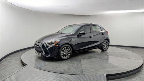 2020 Toyota Yaris Sedan XLE