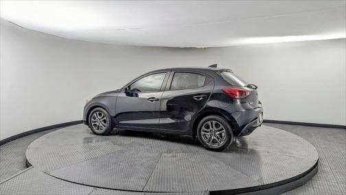 2020 Toyota Yaris Sedan XLE