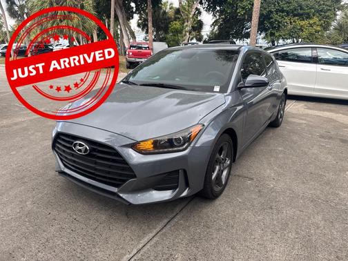 2019 Hyundai Veloster 2