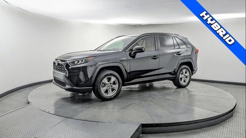 2020 Toyota RAV4 Hybrid SE