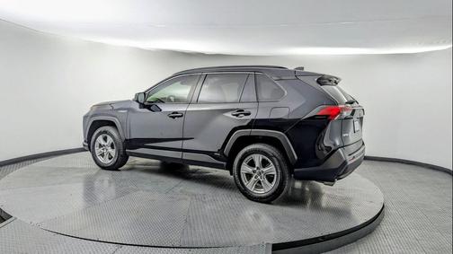 2020 Toyota RAV4 Hybrid SE