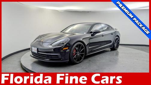 2018 Porsche Panamera 4