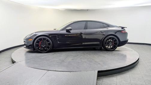 2018 Porsche Panamera 4
