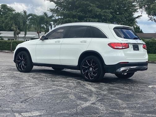 2019 Mercedes-Benz GLC 300 Base