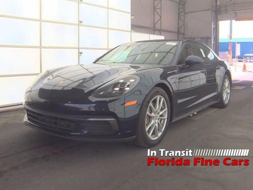Night Blue Metallic 2018 Porsche Panamera 4