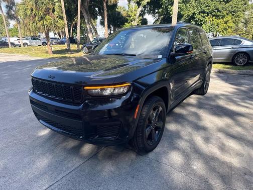 2023 Jeep Grand Cherokee L Altitude