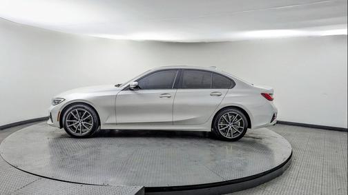 2022 BMW 330 i