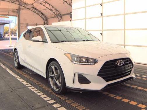 2019 Hyundai Veloster 2