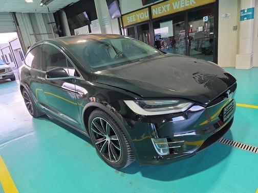 2016 Tesla Model X 70D