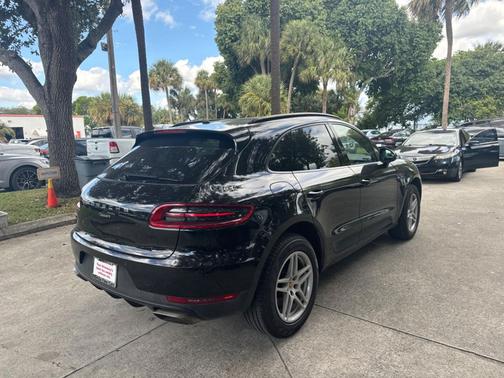 2018 Porsche Macan Sport Edition