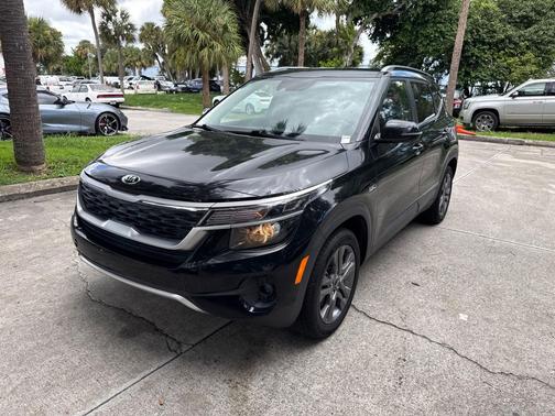 2021 Kia Seltos S