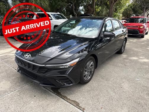 2024 Hyundai ELANTRA SEL