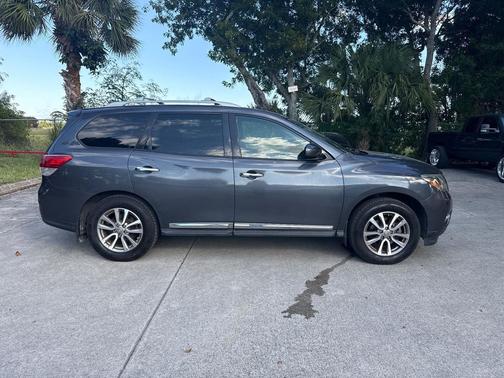 2013 Nissan Pathfinder SL